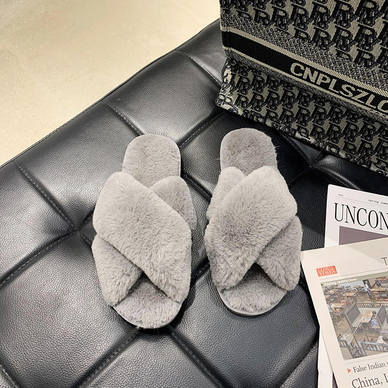 Hairy slippers with crossed rabbit fur and exposed toes