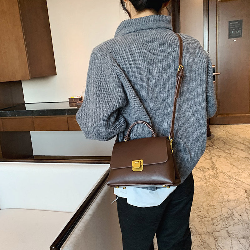 Single shoulder crossbody handbag
