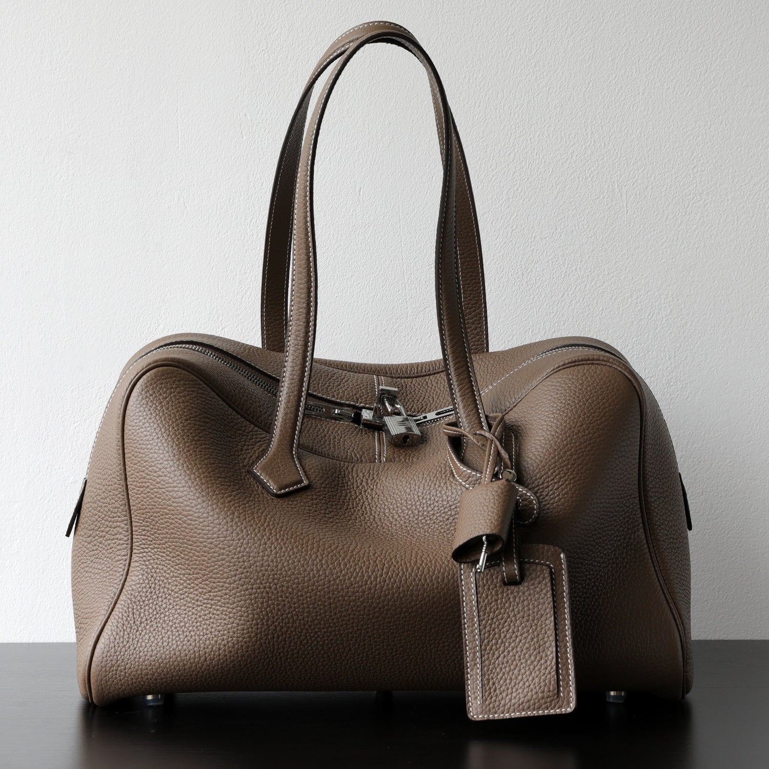 Ladies' hand-held crossbody bag
