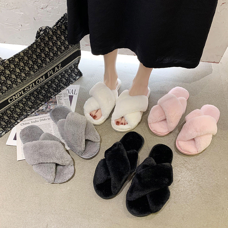 Hairy slippers with crossed rabbit fur and exposed toes