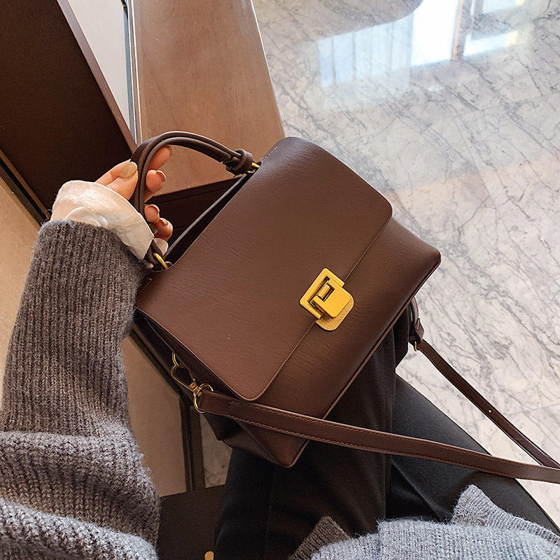 Single shoulder crossbody handbag