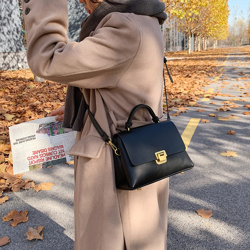 Single shoulder crossbody handbag