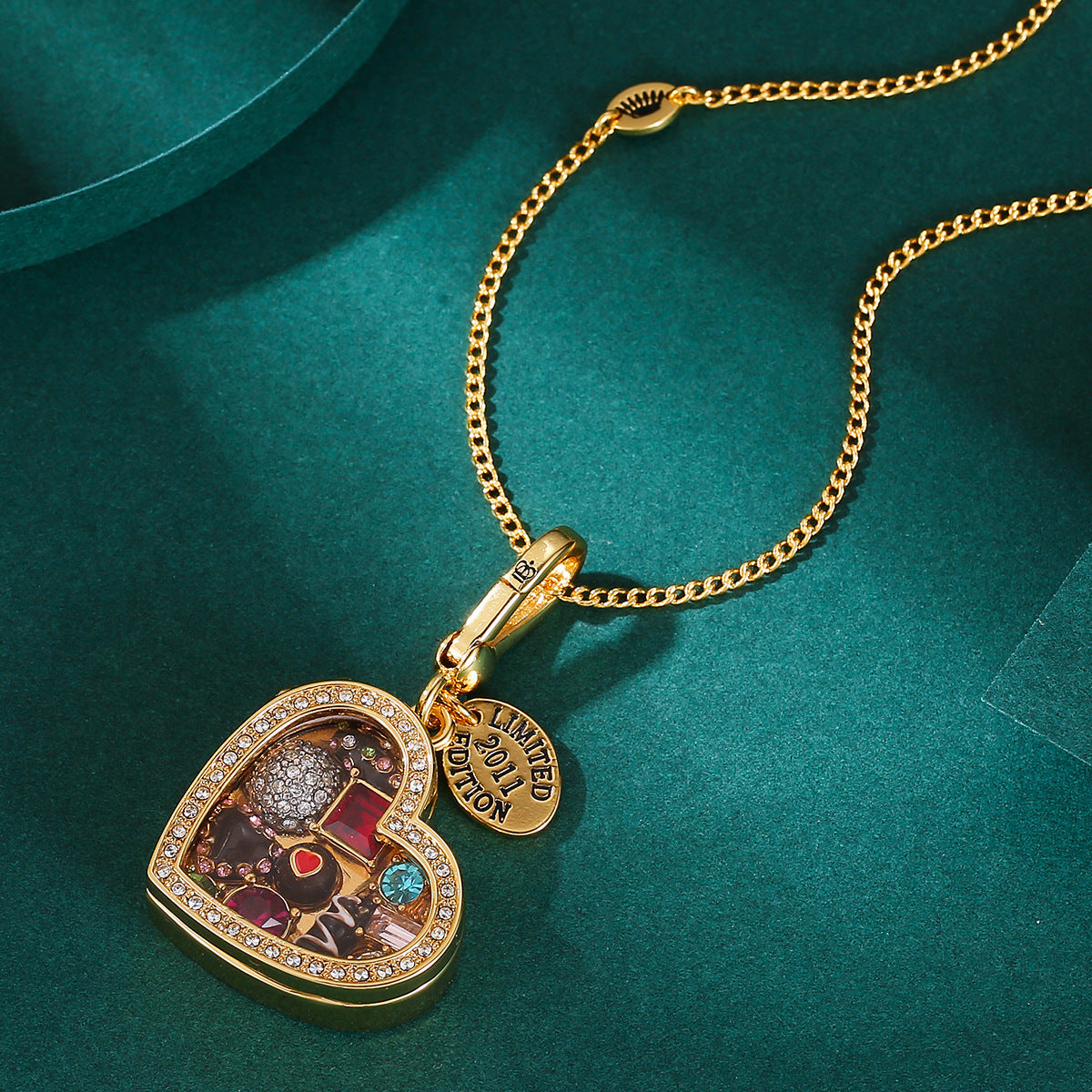 Enamel glazed chocolate gemstone transparent heart-shaped box with an openable pendant and box