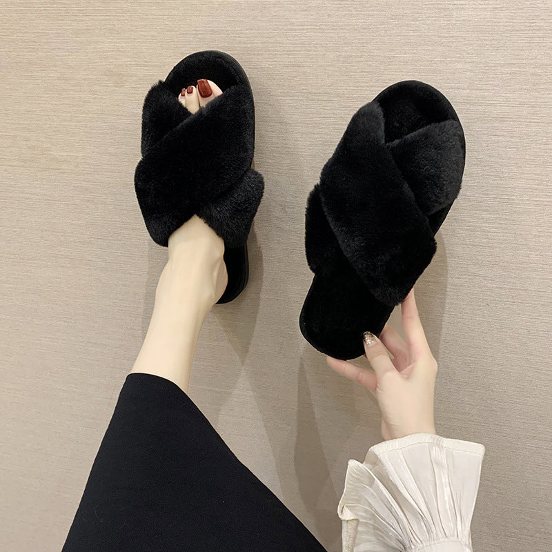 Hairy slippers with crossed rabbit fur and exposed toes